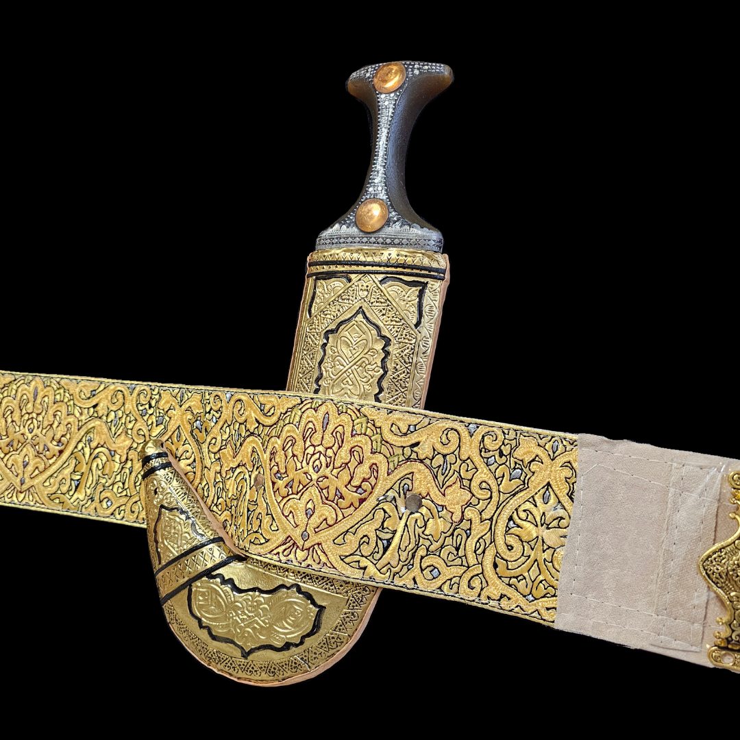 Yemeni Jambiya Dagger with Golden Accents & Embroidered Belt