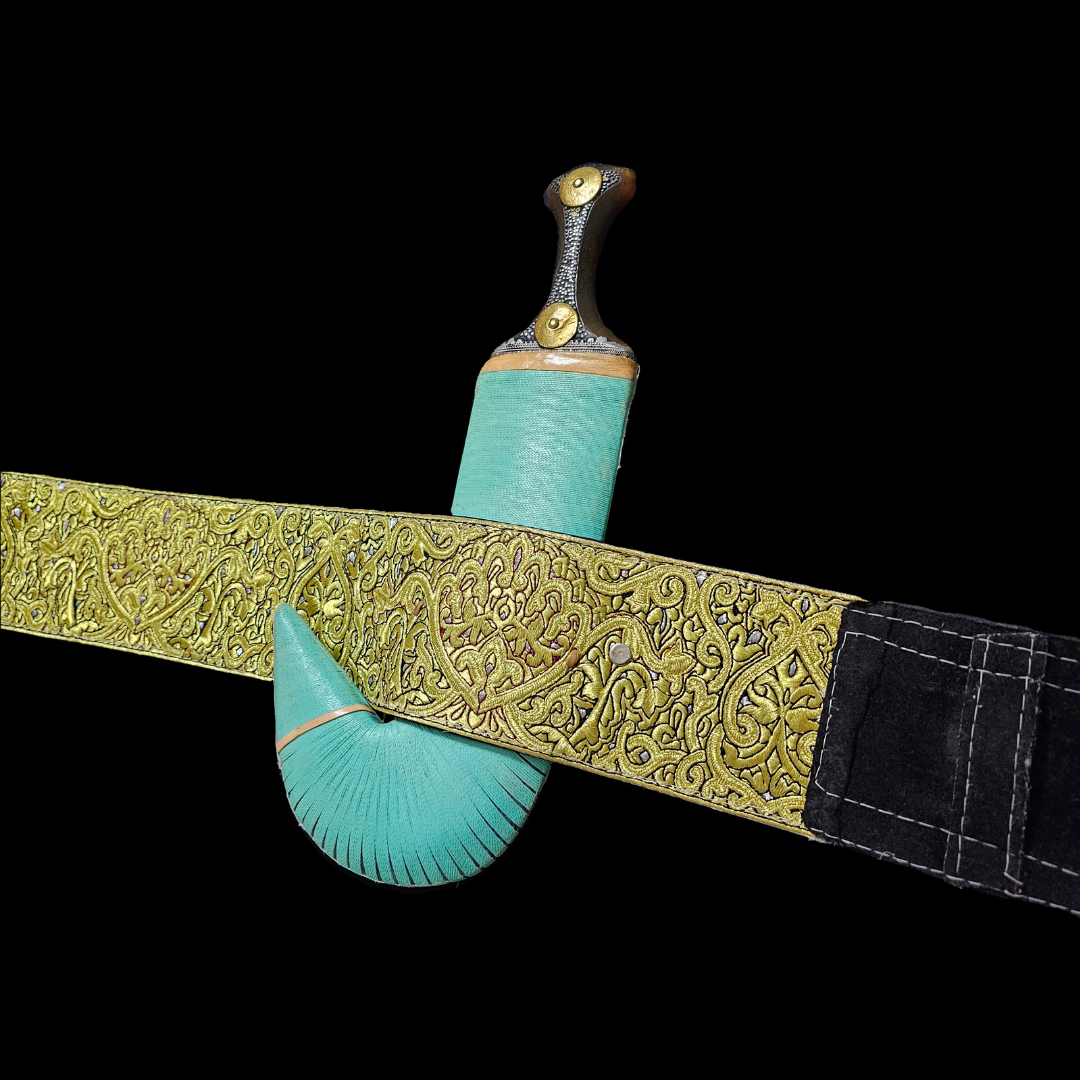 Yemeni Jambiya Dagger with Green Sheath & Embroidered Belt – DARALIA Yemeni Jambiya Dagger with Green Sheath & Embroidered Belt – DARALIA